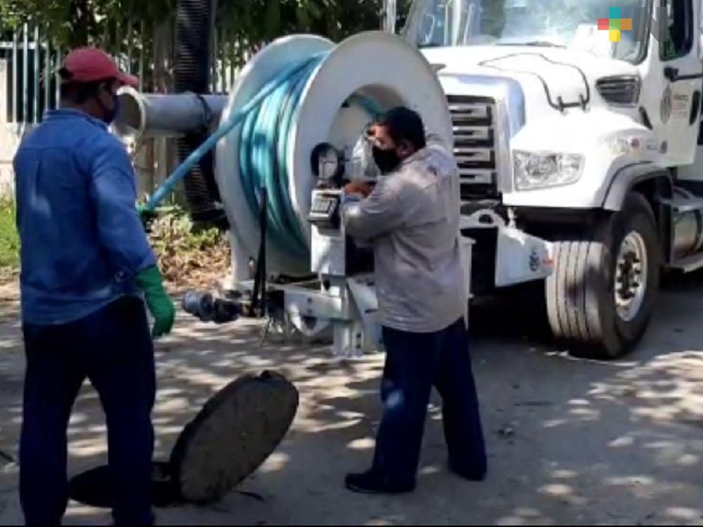Tiran de todo a los drenajes de Martínez de la Torre