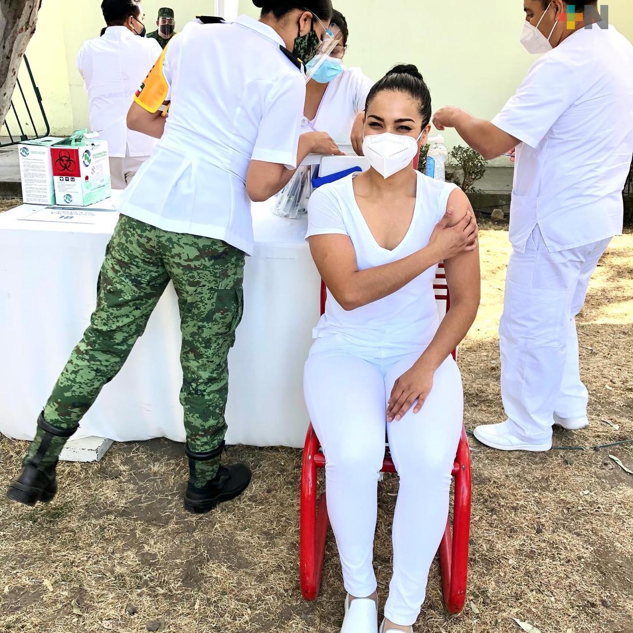 Con vacuna, personal de salud se siente más seguro: traumatóloga