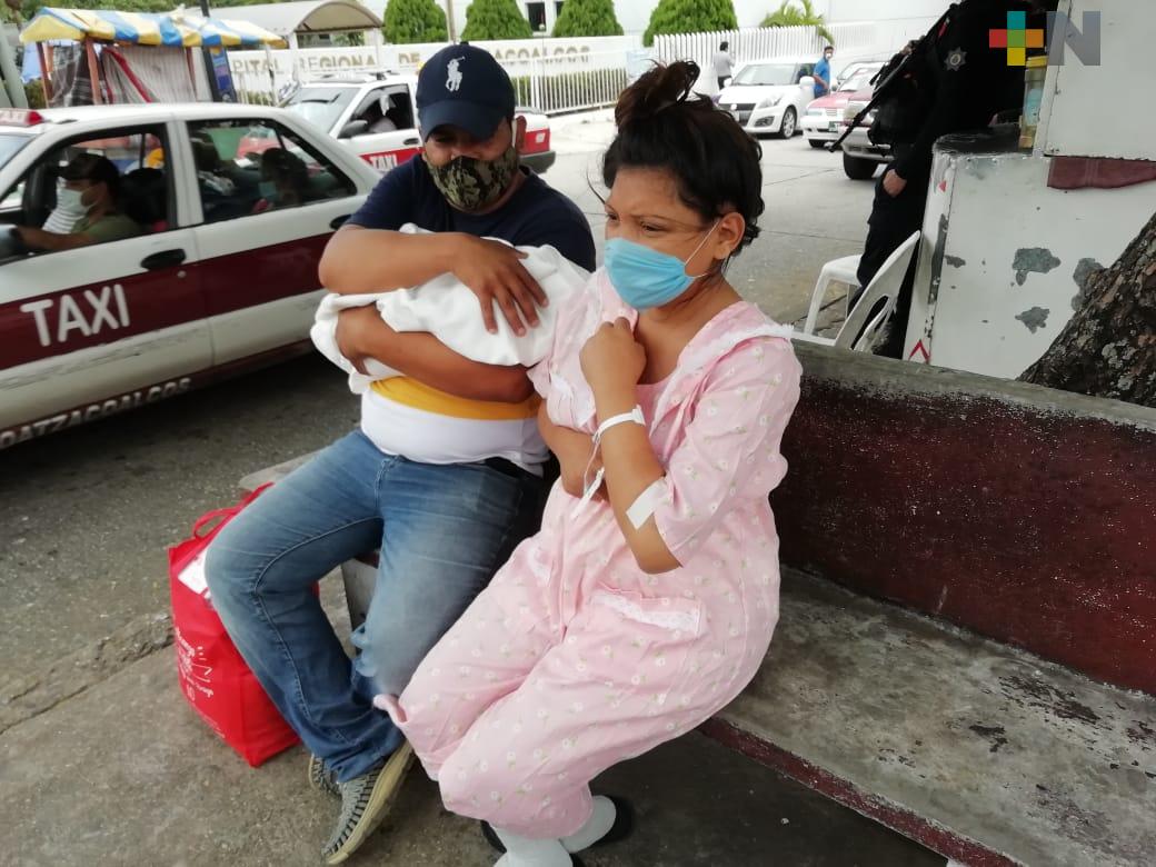 Después del nacimiento de su hija, hondureños espera quedarse en Coatzacoalcos