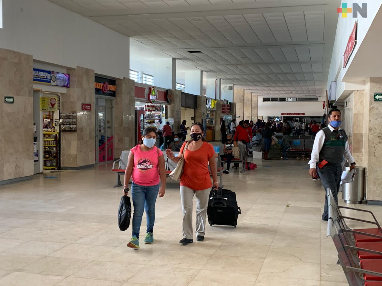 Incrementa flujo de pasajeros en central camionera de Coatzacoalcos