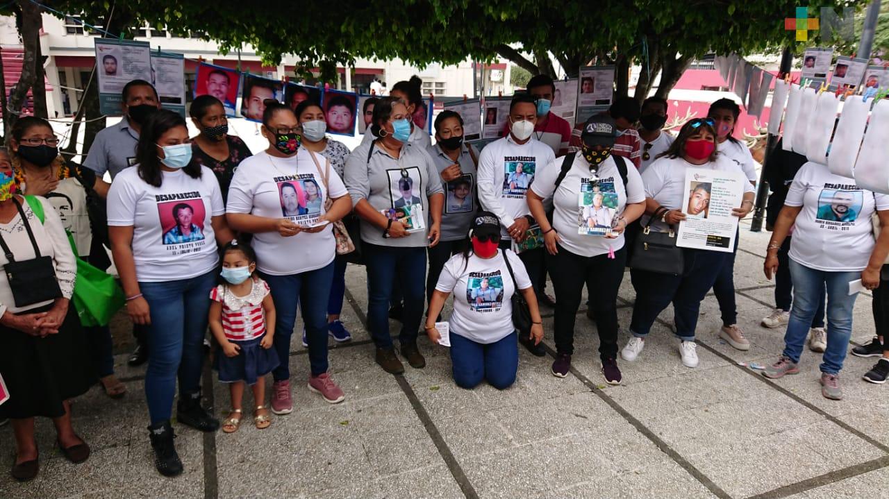 Familias de personas desaparecidas en Coatzacoalcos los recordaron con un acto simbólico