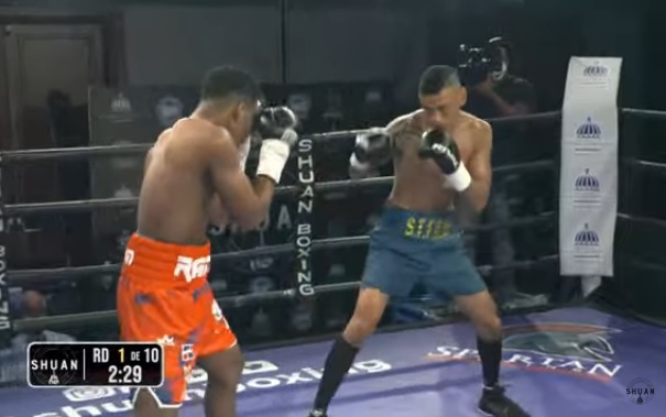 Con una descalificación, “Gusano” Rojas ganó en Dominicana