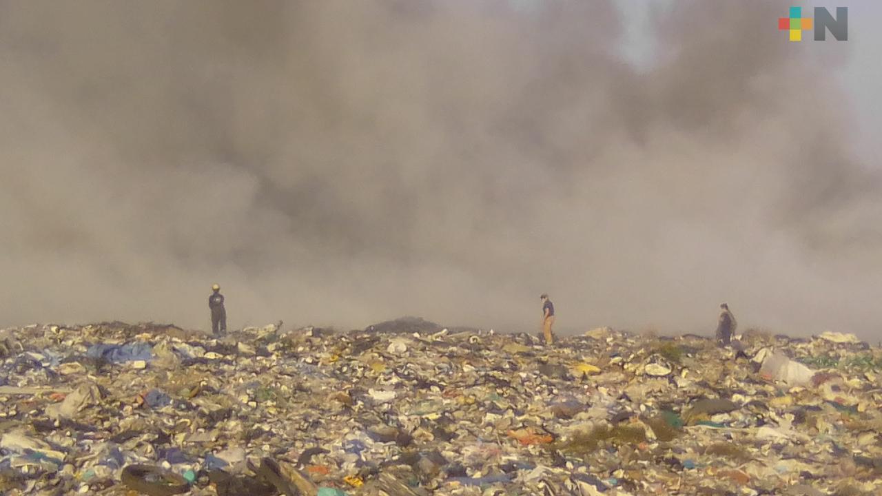 Llantas quemadas provocaron incendio en Basurero Municipal de Veracruz