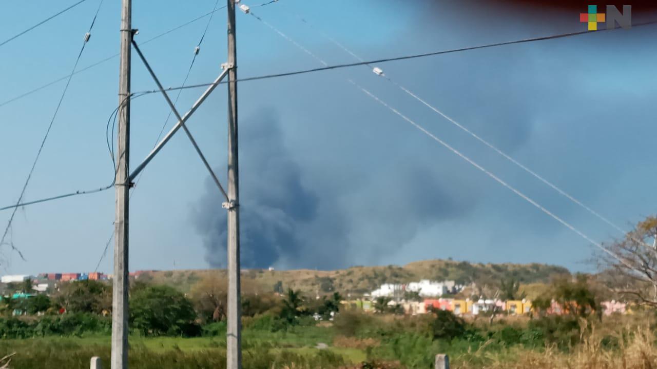 Se registra incendio en el basurero de Veracruz; bomberos ya están en la zona