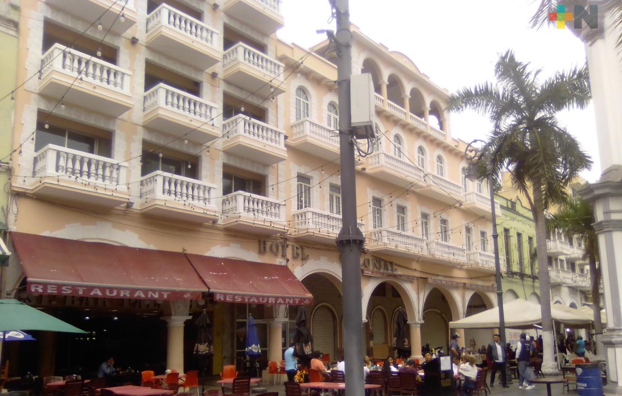 Cerrar bares en Veracruz puerto para detener contagios de COVID-19, divide a la ciudadanía