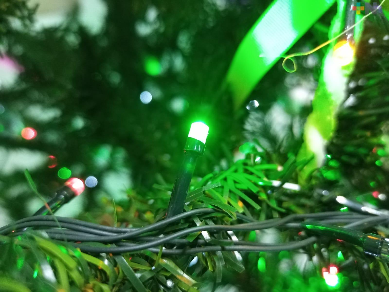 Protección Civil emite recomendaciones para prevenir incidentes con luces y adornos navideños