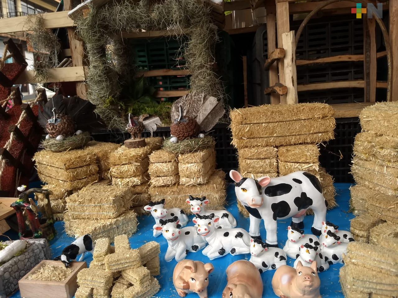 En mercados de Xalapa, productos navideños registran la mitad de ventas en comparación del año anterior