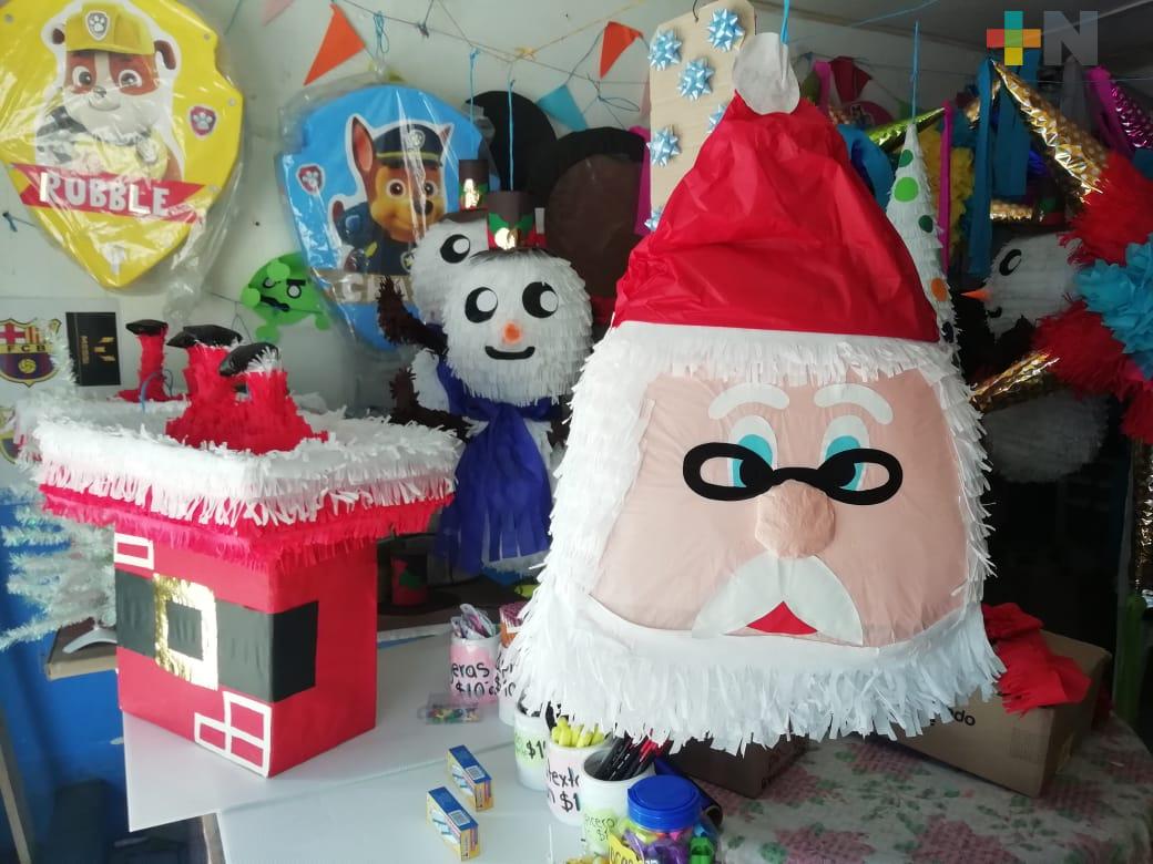 Comerciantes esperan mejoren ventas de piñatas en Coatzacoalcos