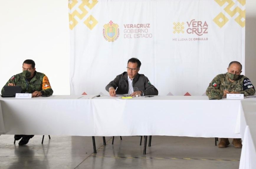 Marina y Sedena encargadas de resguardar la entrega de vacunas en Veracruz: Gobernador; hoy llegan