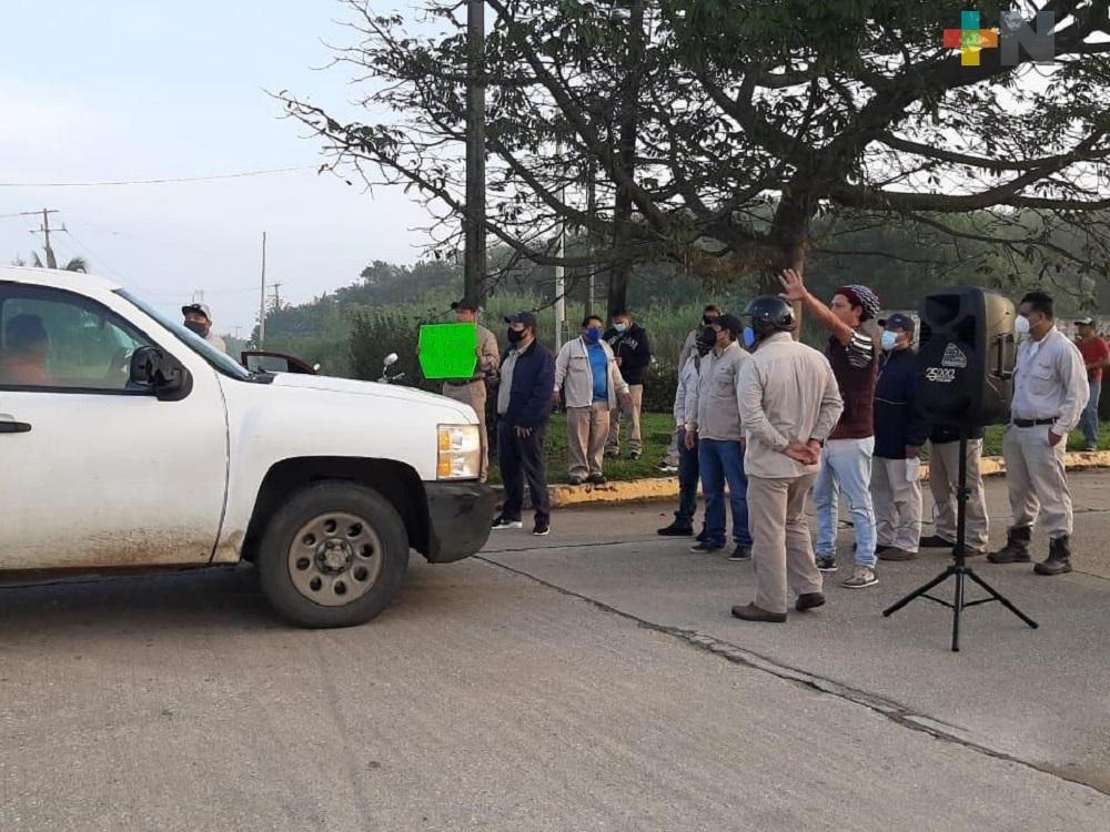 Continúan protestas de trabajadores transitorios de Pemex, en el sur de Veracruz