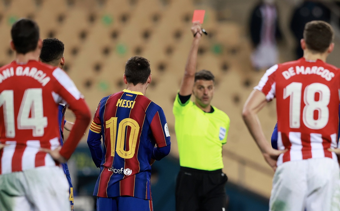 Con Messi expulsado, Barcelona perdió la Supercopa de España