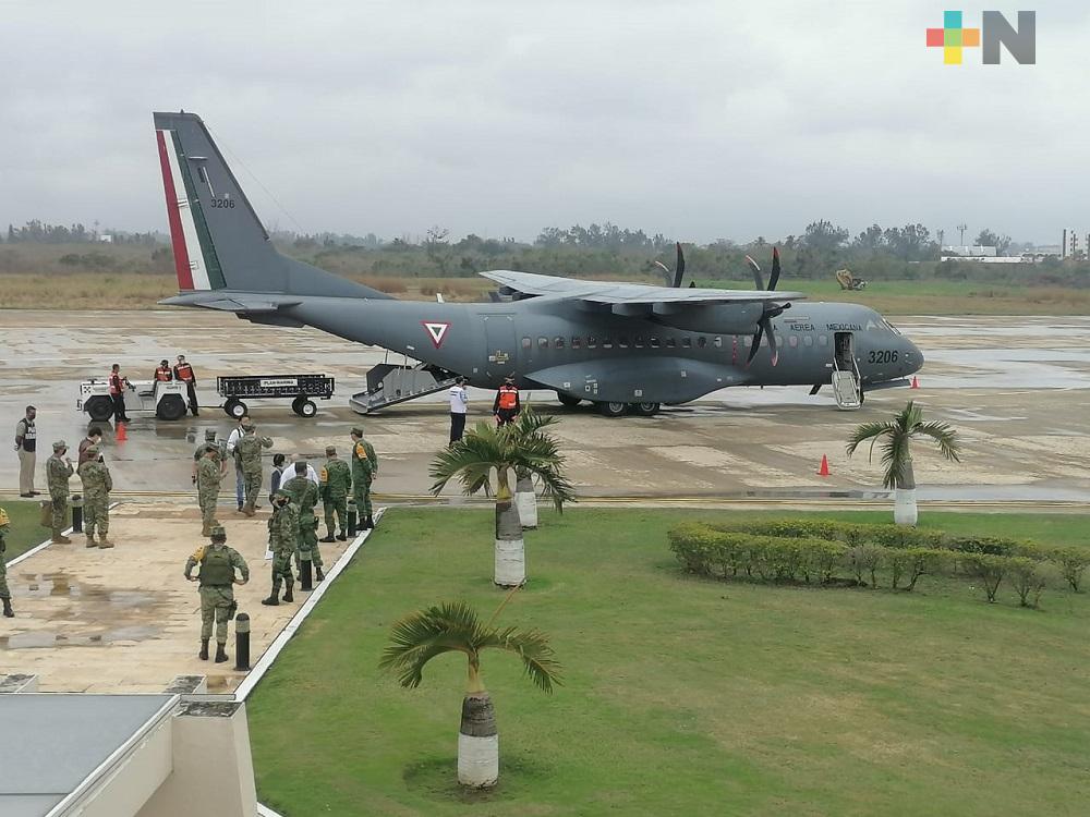 Llegó al aeropuerto de Veracruz cargamento de vacunas contra COVID-19