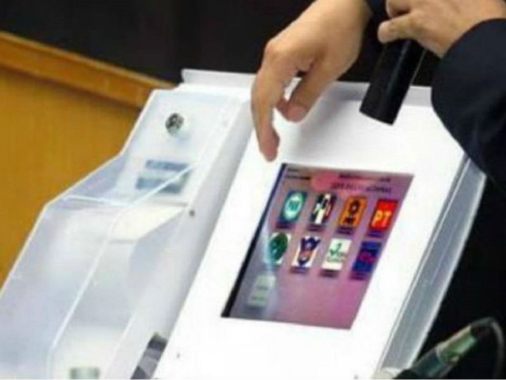 INE aprobó lineamientos para instrumentar el voto electrónico