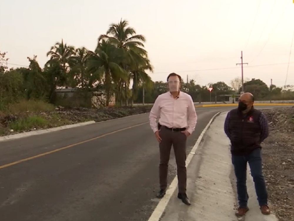 Supervisó gobernador Cuitláhuac García obras de rehabilitación carretera en región de Emiliano Zapata