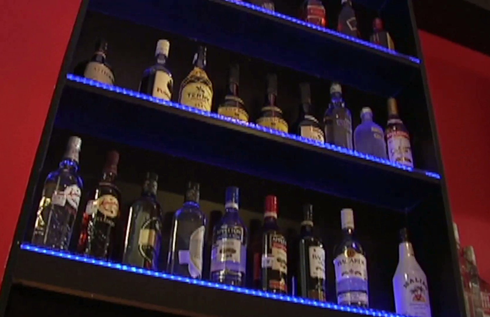 SAT exhorta a población a verificar etiquetas en bebidas alcohólicas