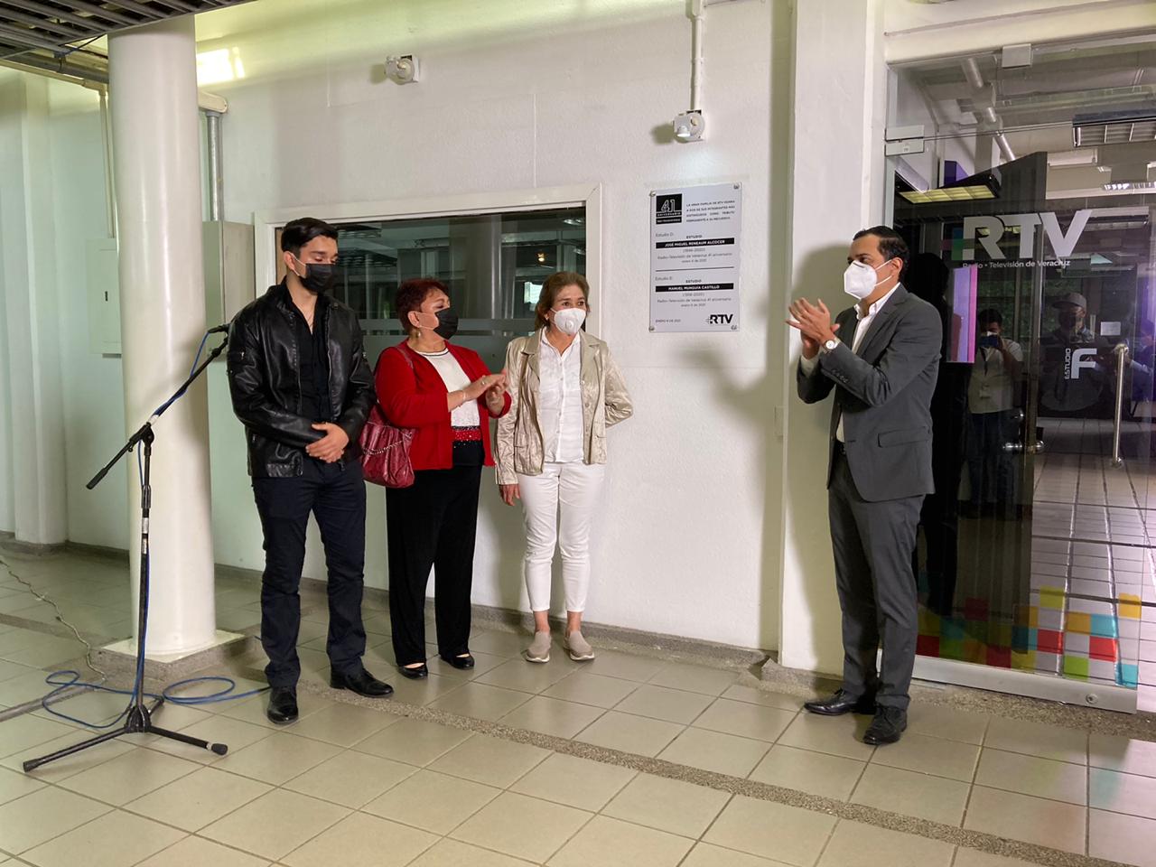 En su 41 aniversario, RTV rindió homenaje póstumo a Miguel Reneaum y Manuel Munguía