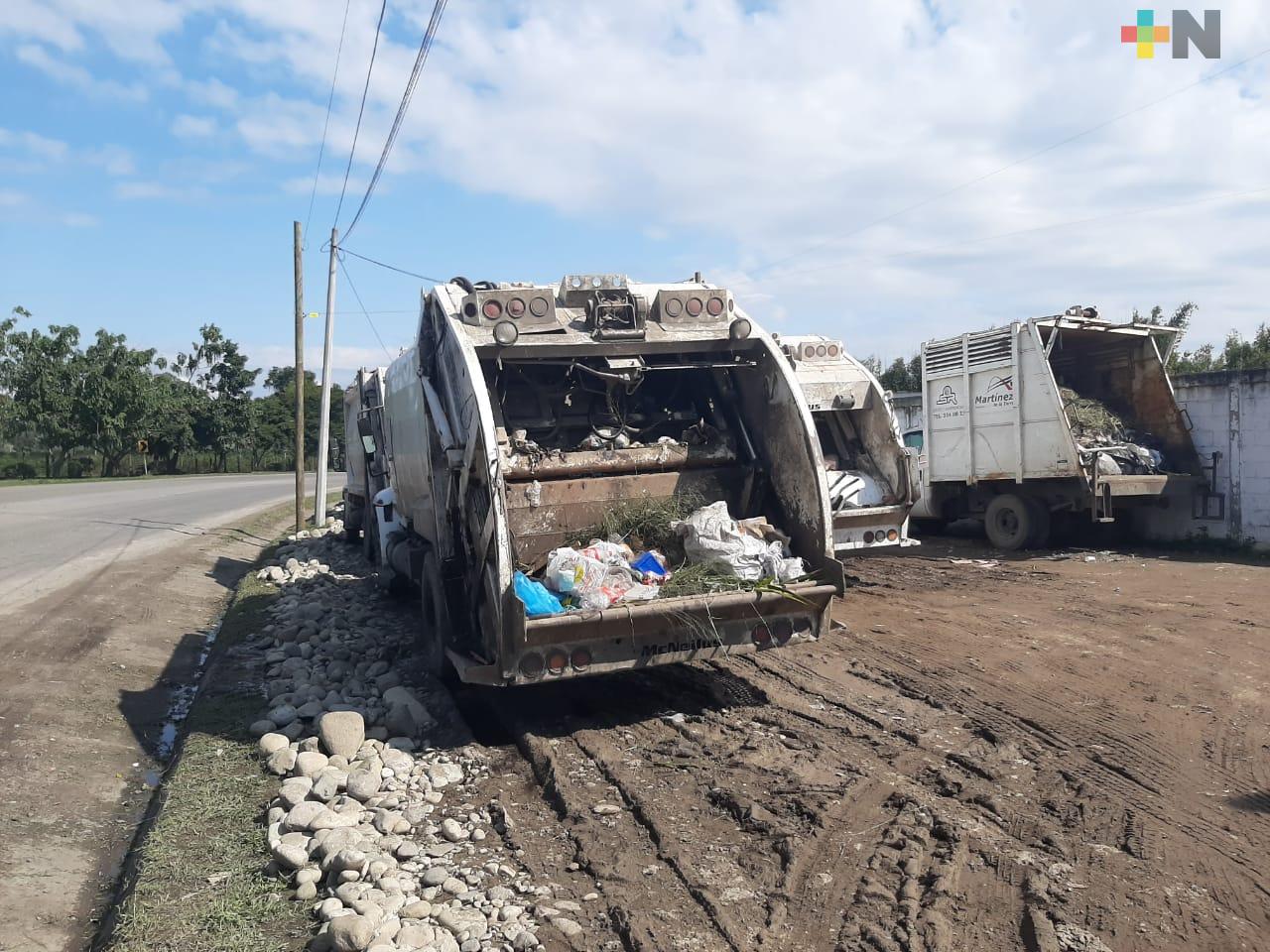 Basura se acumula en calles de Martínez de la Torre