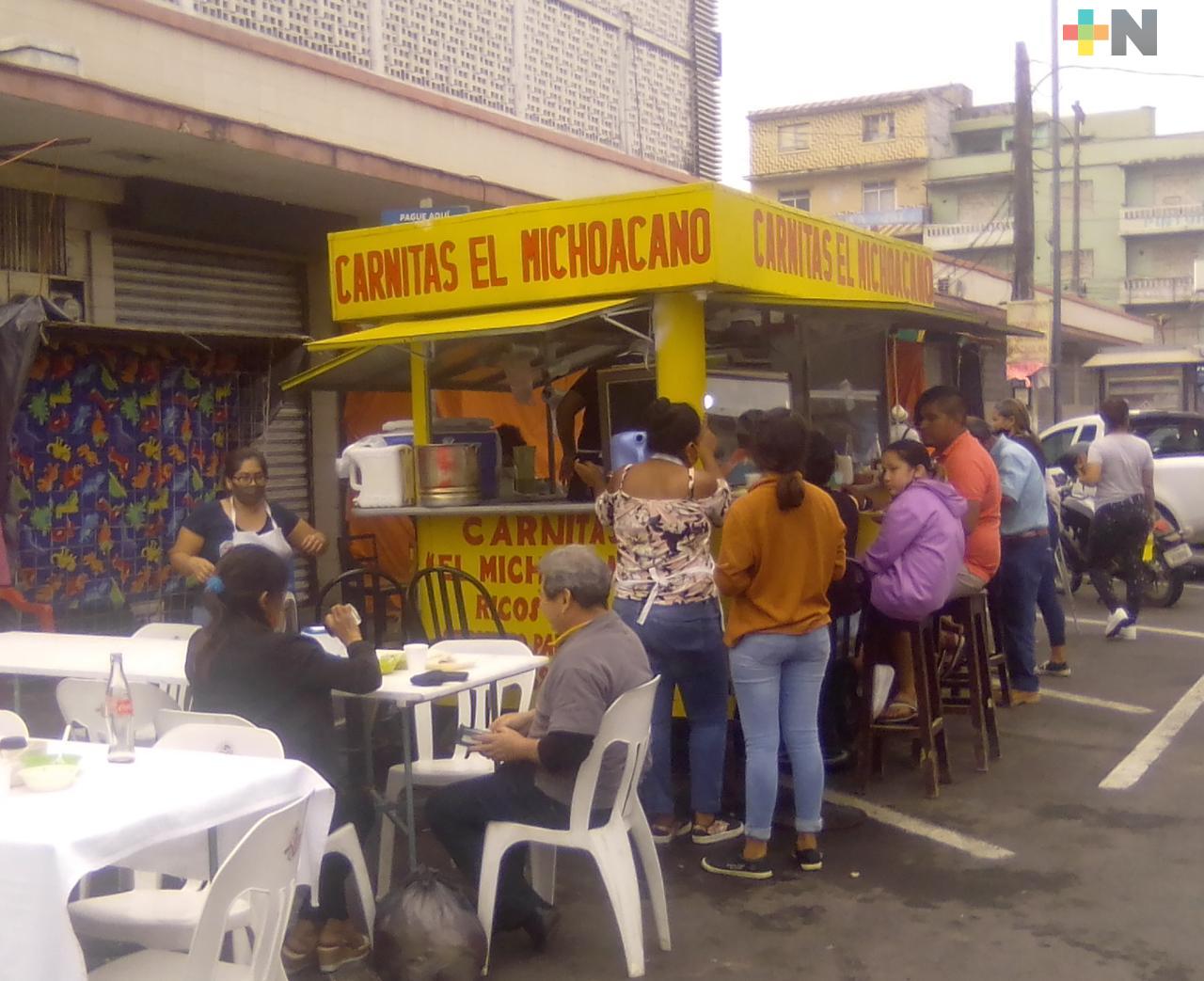 Iniciaron el 2021 con tacos de carnitas; en Mercado de Veracruz