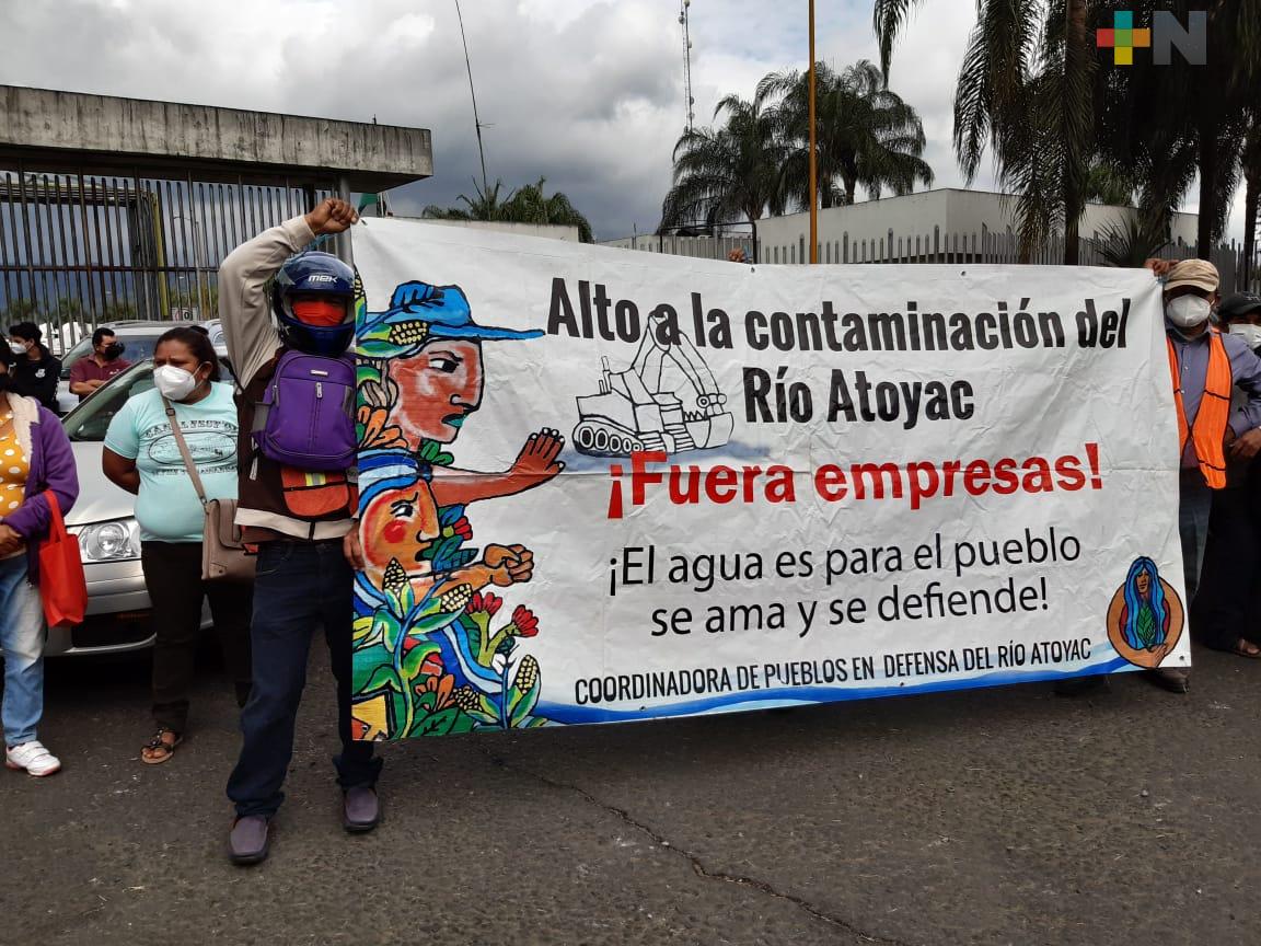 Vecinos de la localidad de Potrero Nuevo se manifiestan por contaminación de río Atoyac