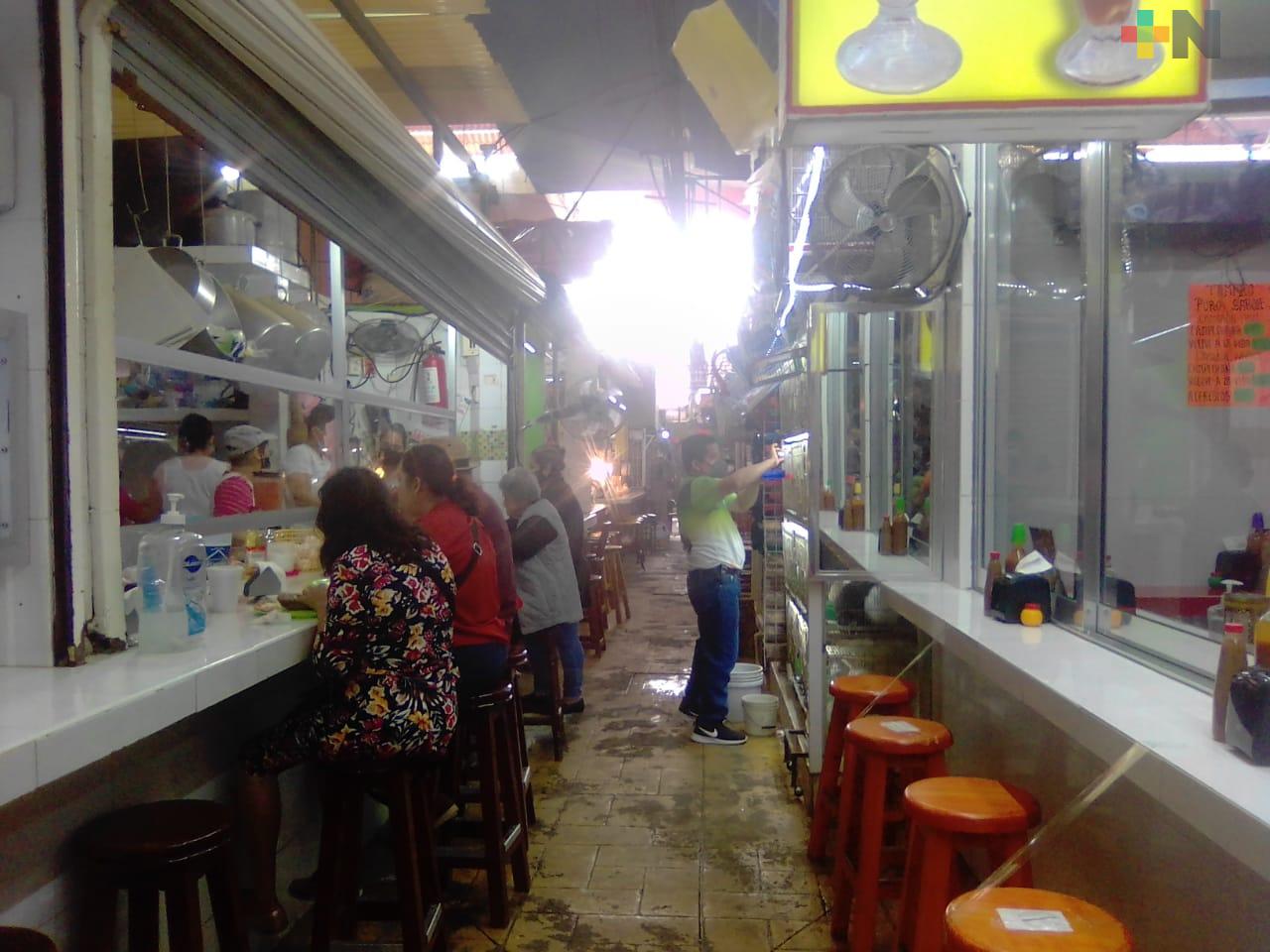 Zona de alimentos del mercado Hidalgo registra ventas a la alza