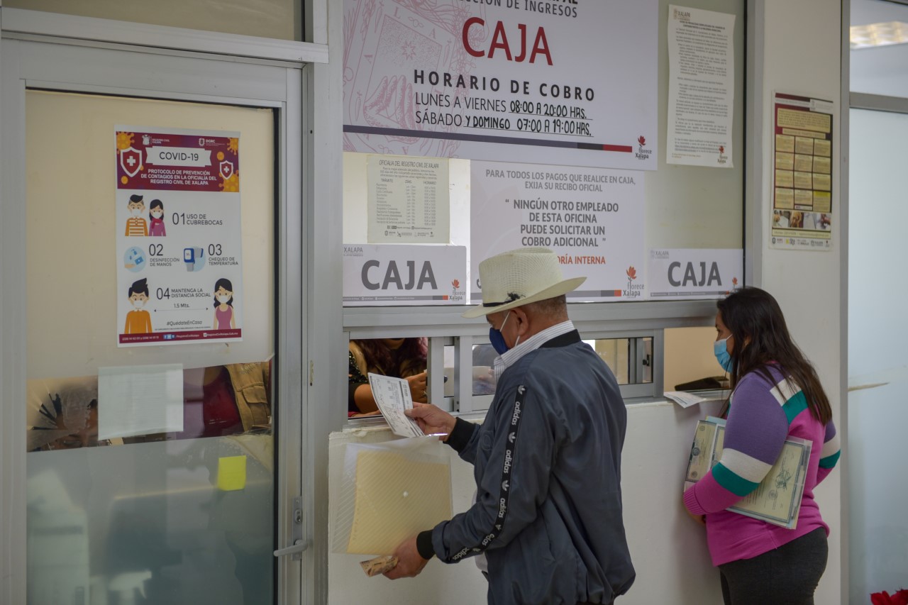 Cerradas de jueves a martes cajas de Palacio Municipal