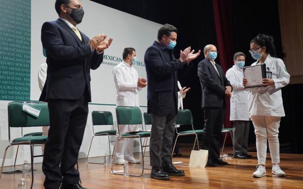 IMSS realizó Ceremonia de Médicos Residentes “Clausura del Ciclo Académico 2020-2021 e Inauguración 2021-2022”