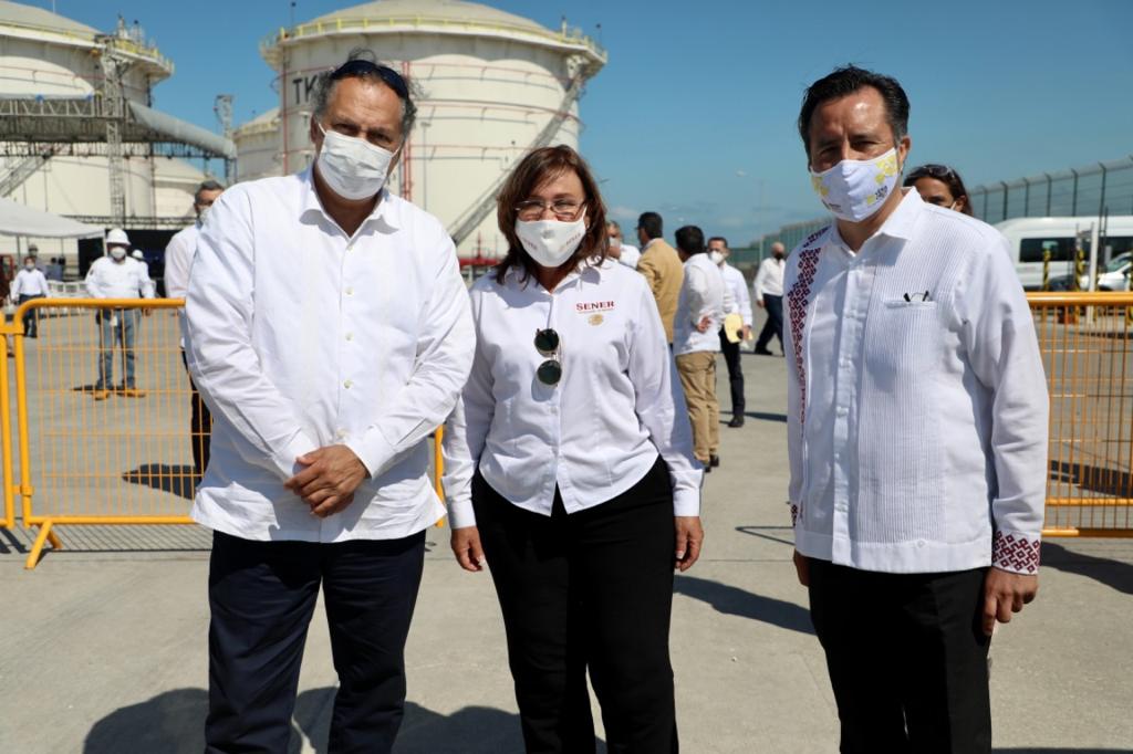 El diputado Ricardo Exsome Zapata asistió a la inauguración de la Terminal de Almacenamiento de Refinados, en Veracruz