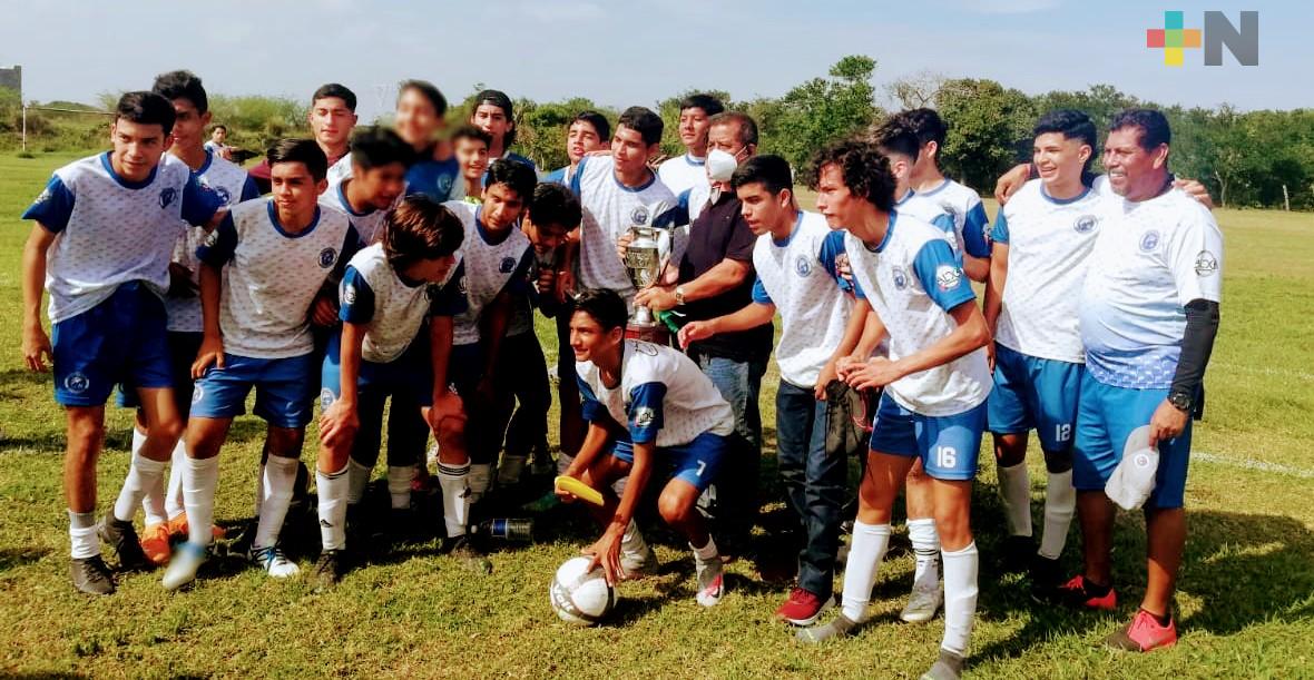 Entregan trofeos a los campeones de la Oropeza