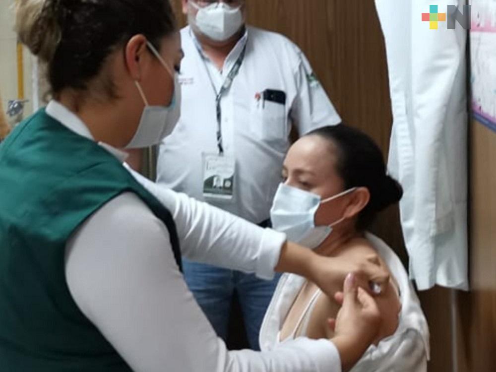 Vacunación para todo el personal del sector Salud está garantizada