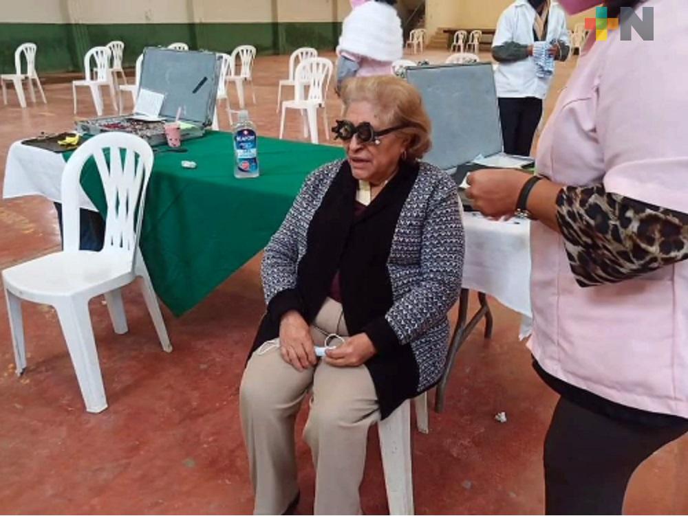 En Ixhuatlán de Madero se llevó a cabo la jornada de salud visual
