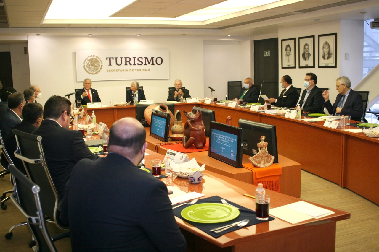 Avanzan Sectur, Segob y SCT en proceso de digitalización de servicios migratorios en aeropuertos