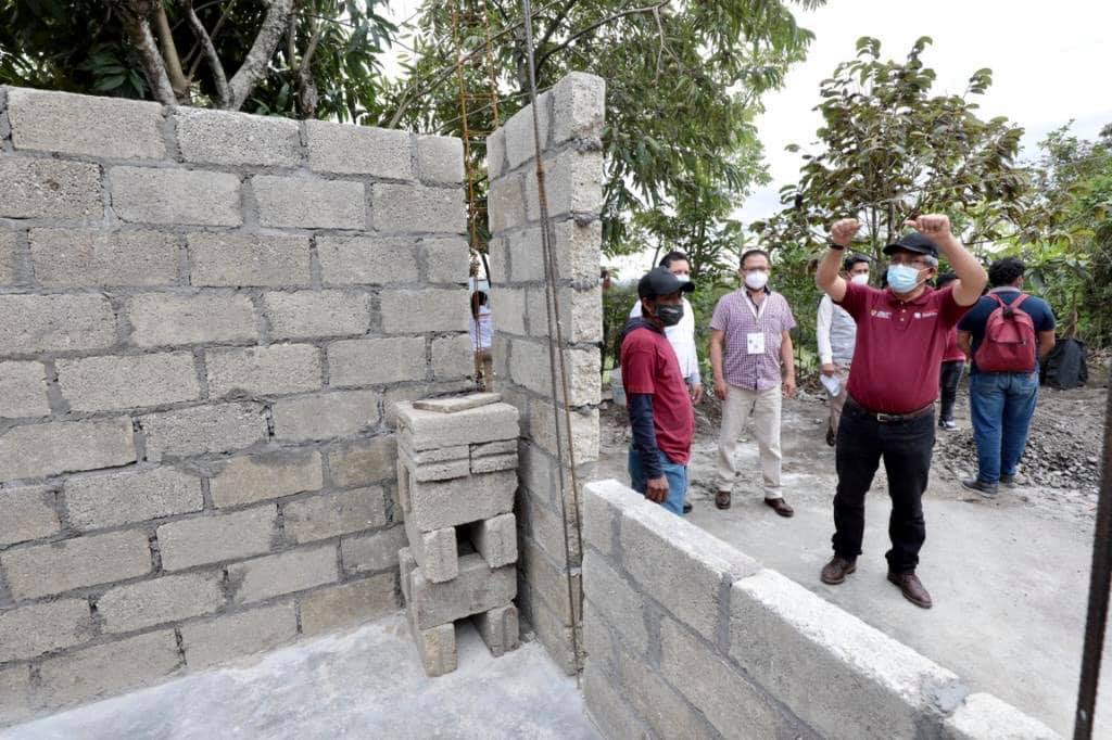 Entrega Sedesol de Veracruz áreas recreativas y supervisa construcción de inmuebles en Los Tuxtlas