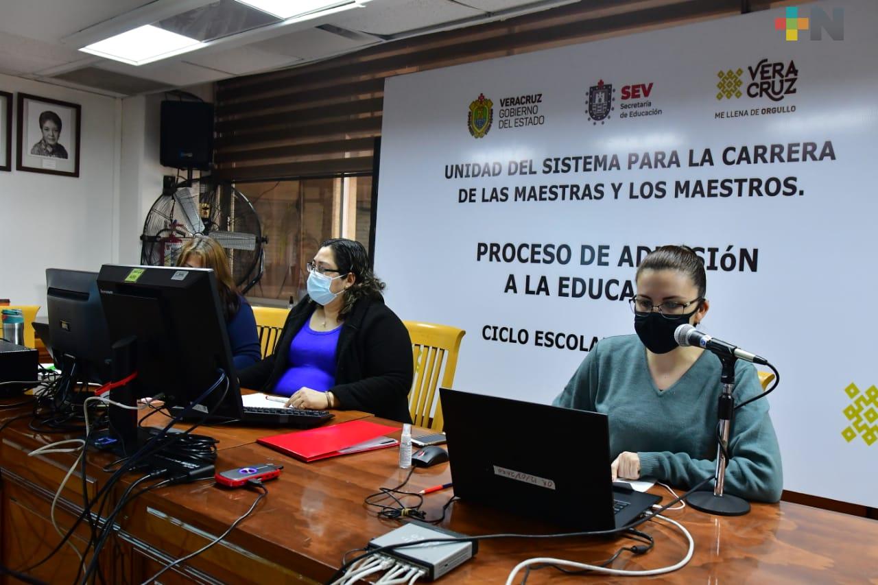 Entrega SEV 130 nuevas plazas a docentes de primaria