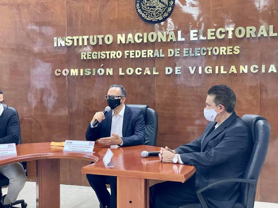 Entrega INE Veracruz lista y padrón nominal de  elecciones al OPLE, para partidos políticos