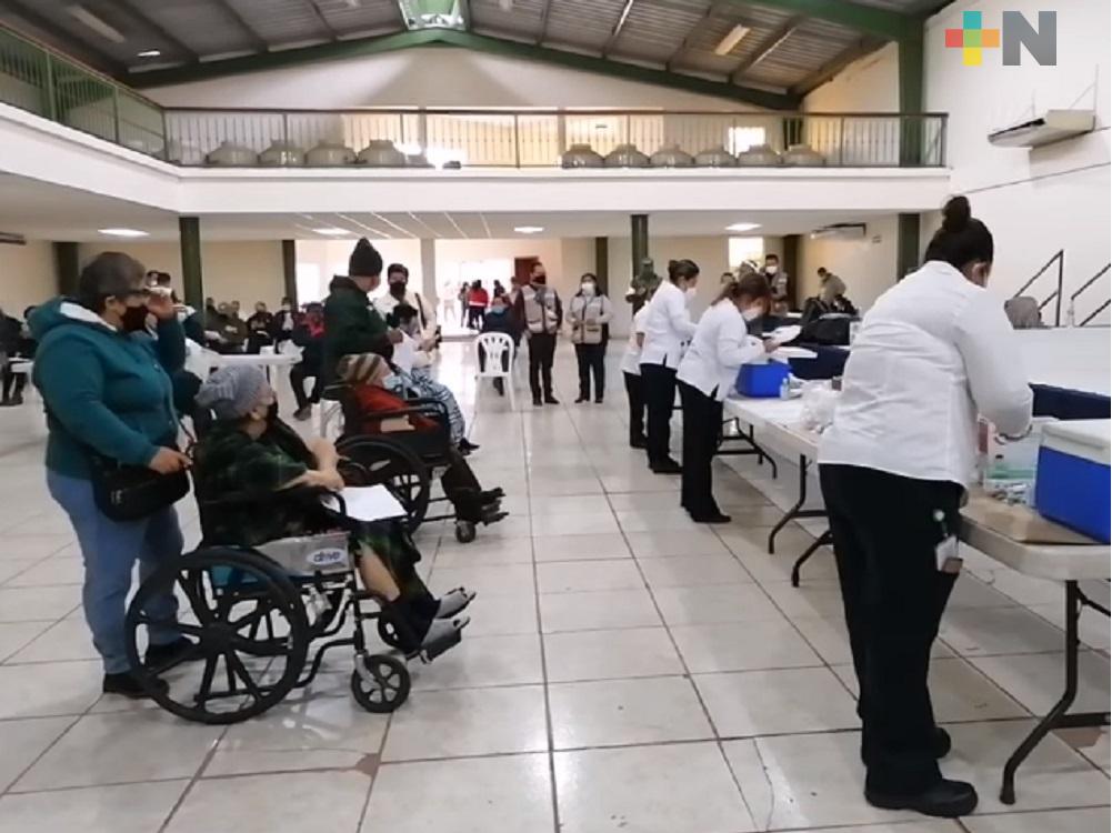 Esta semana llegan segundas dosis de vacunas contra COVID para adultos mayores a varios municipios