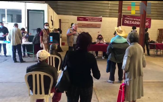 En Misantla, invitan a los adultos mayores a registrarse para recibir vacuna anticovid