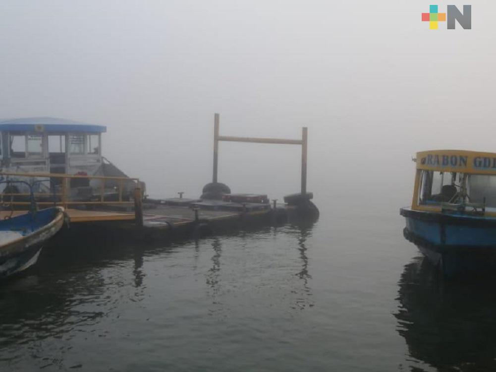 Por densa niebla  suspendieron por dos horas servicio de lanchas y transbordador en Coatzacoalcos