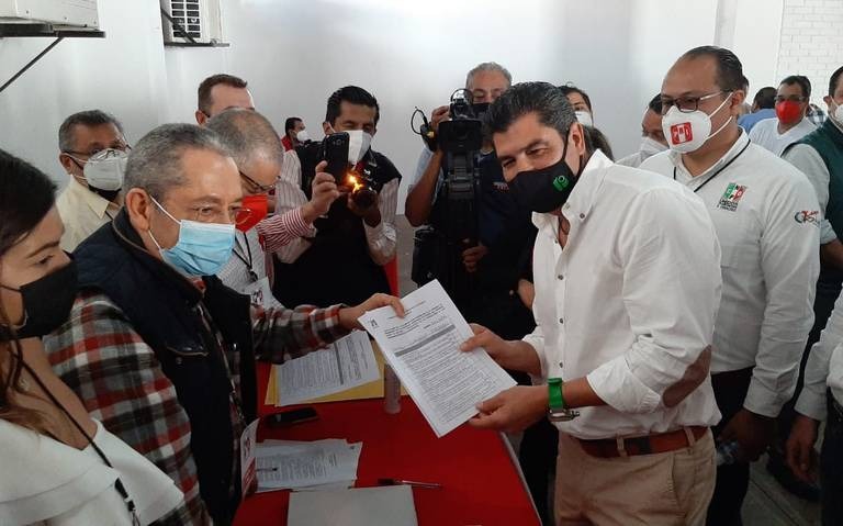 Se concretó alianza entre PRI, PAN y PRD; David Velasco será su candidato para Xalapa