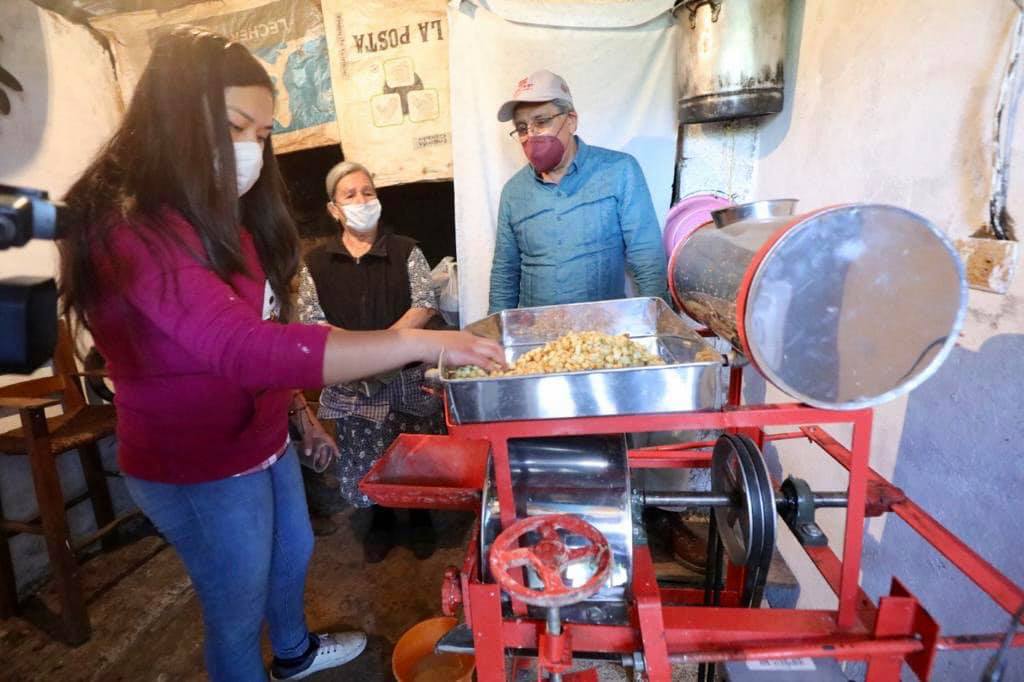 “El bienestar llegó a nuestros hogares”, habitantes de Tonayán destacan beneficios palpables de SEDESOL