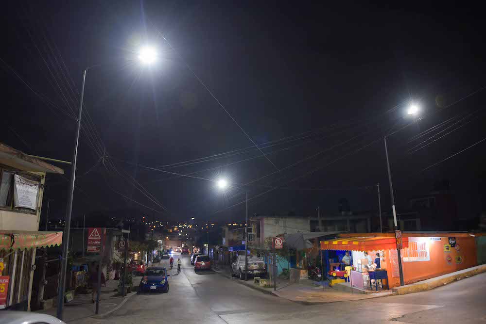 Cambio de luminarias LED  en Xalapa trae ahorros en el pago de energía eléctrica
