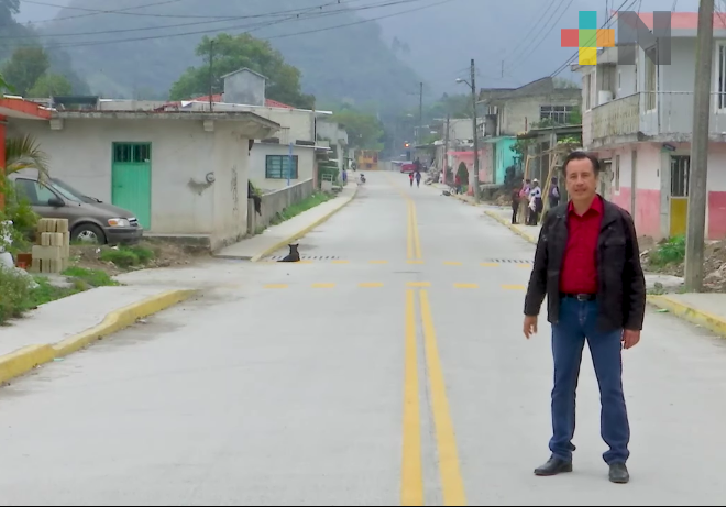 El gobernador del Estado supervisó obra realizada en tramo Tlachinol-Coacoatzintla