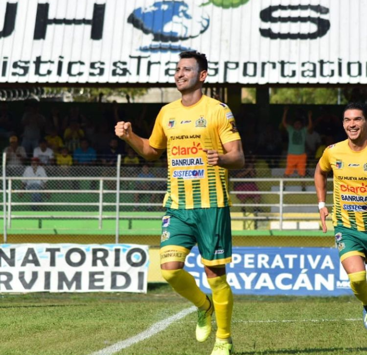 Omar Domínguez Deportivo Guastatoya en Liga de Campeones de la Concacaf