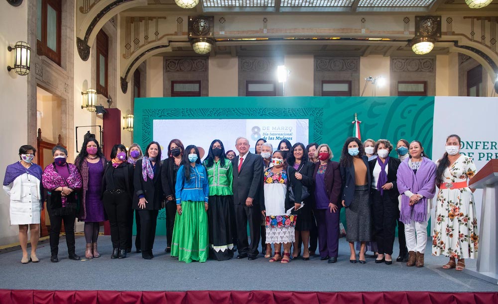 8M, día para recordar la lucha de las mujeres por la igualdad AMLO
