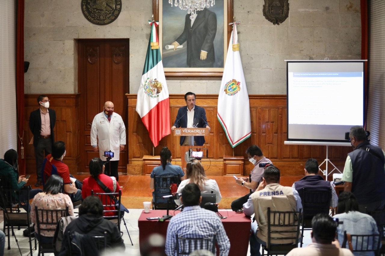 Aún no hay fecha para vacunación anticovid en Xalapa; ningún adulto mayor se quedará sin vacuna, afirmó el gobernador
