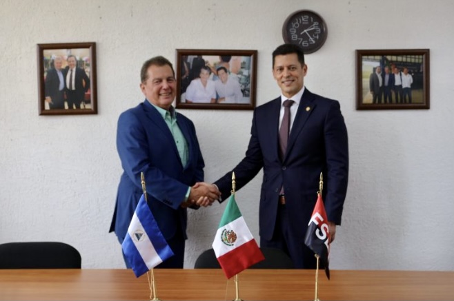 Embajador de Nicaragua en México visitó el Instituto Tecnológico Superior de Xalapa