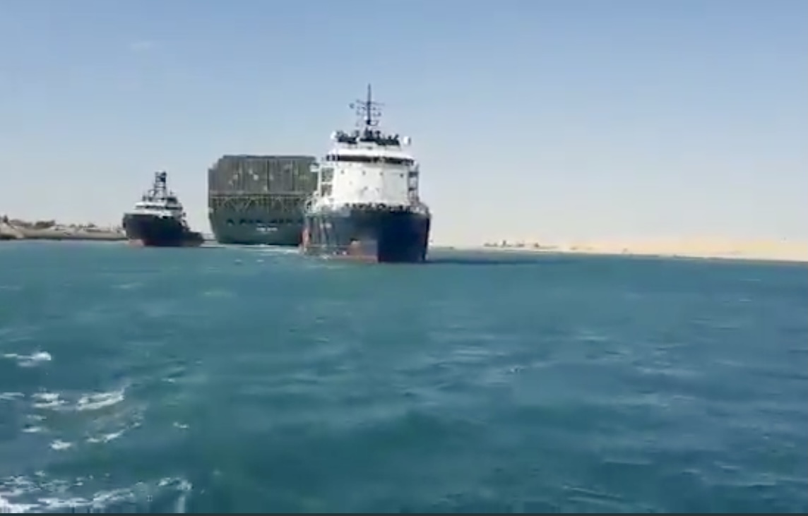 Reflotaron el portacontenedores «Ever Given» y el Canal de Suez fue desbloqueado