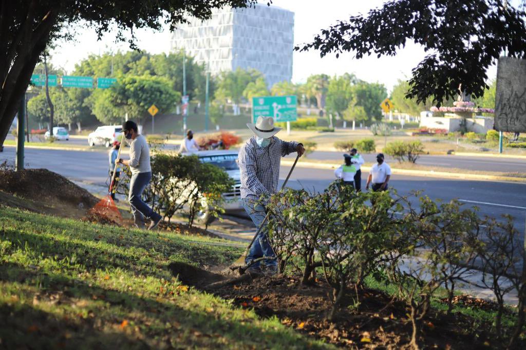 Trabajadores de la Secretaría de Gobierno realizaron jornada de limpieza en Xalapa