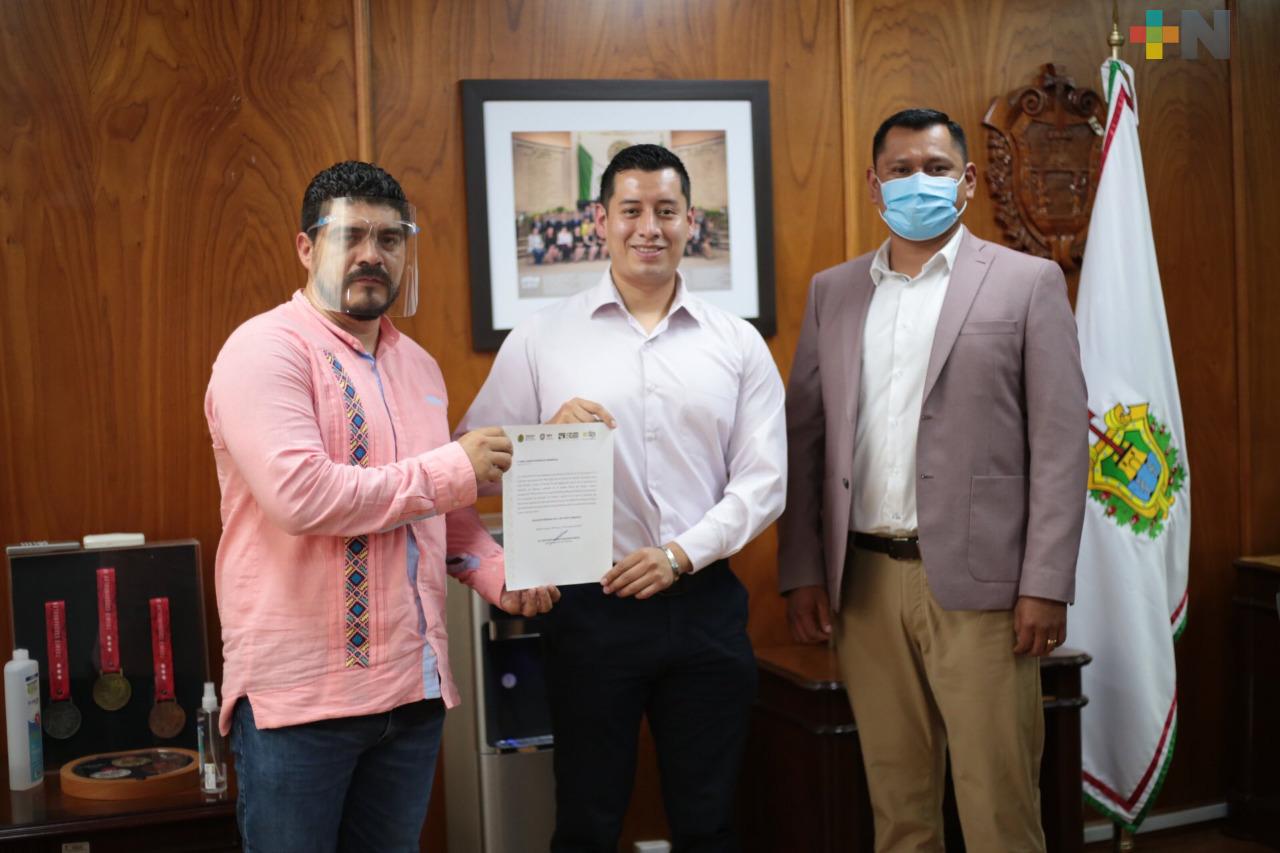 Adrián Rodríguez Rodríguez es nuevo delegado de la SEV, sustituye a Diana Santiago Huesca