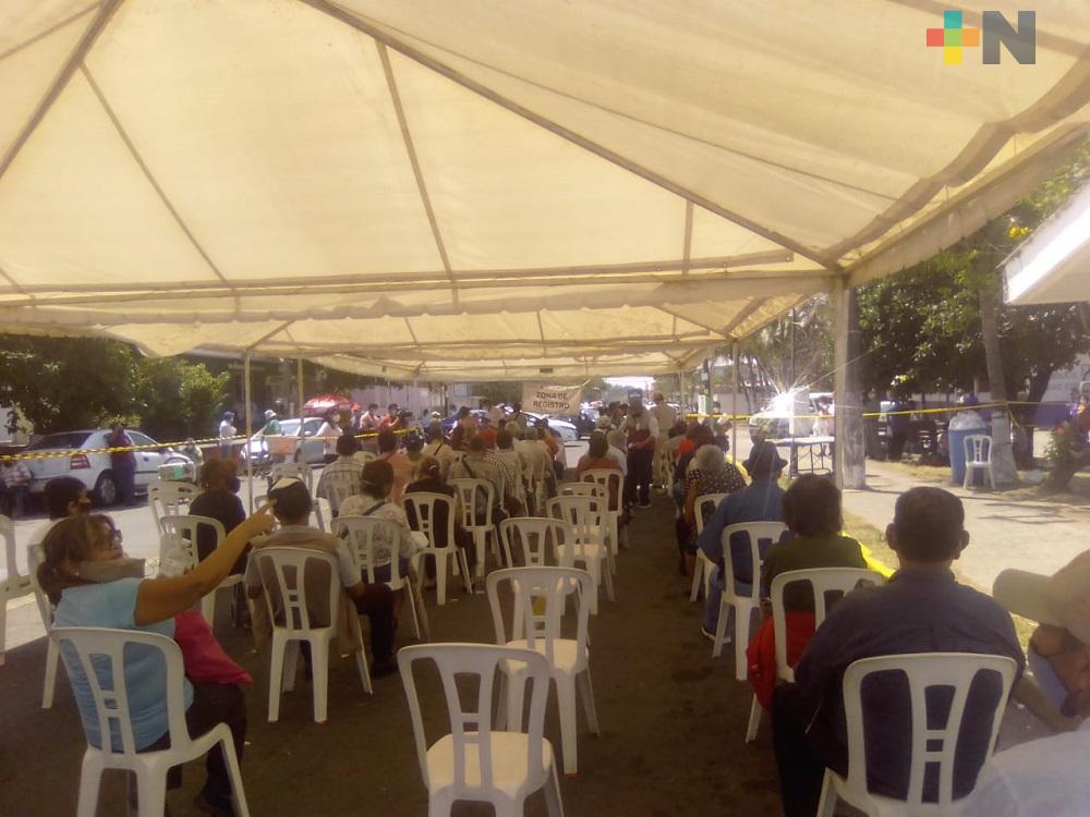 Aplicación de vacuna contra COVID-19, avanzó con rapidez en módulo de Ruiz Cortines de municipio de Veracruz