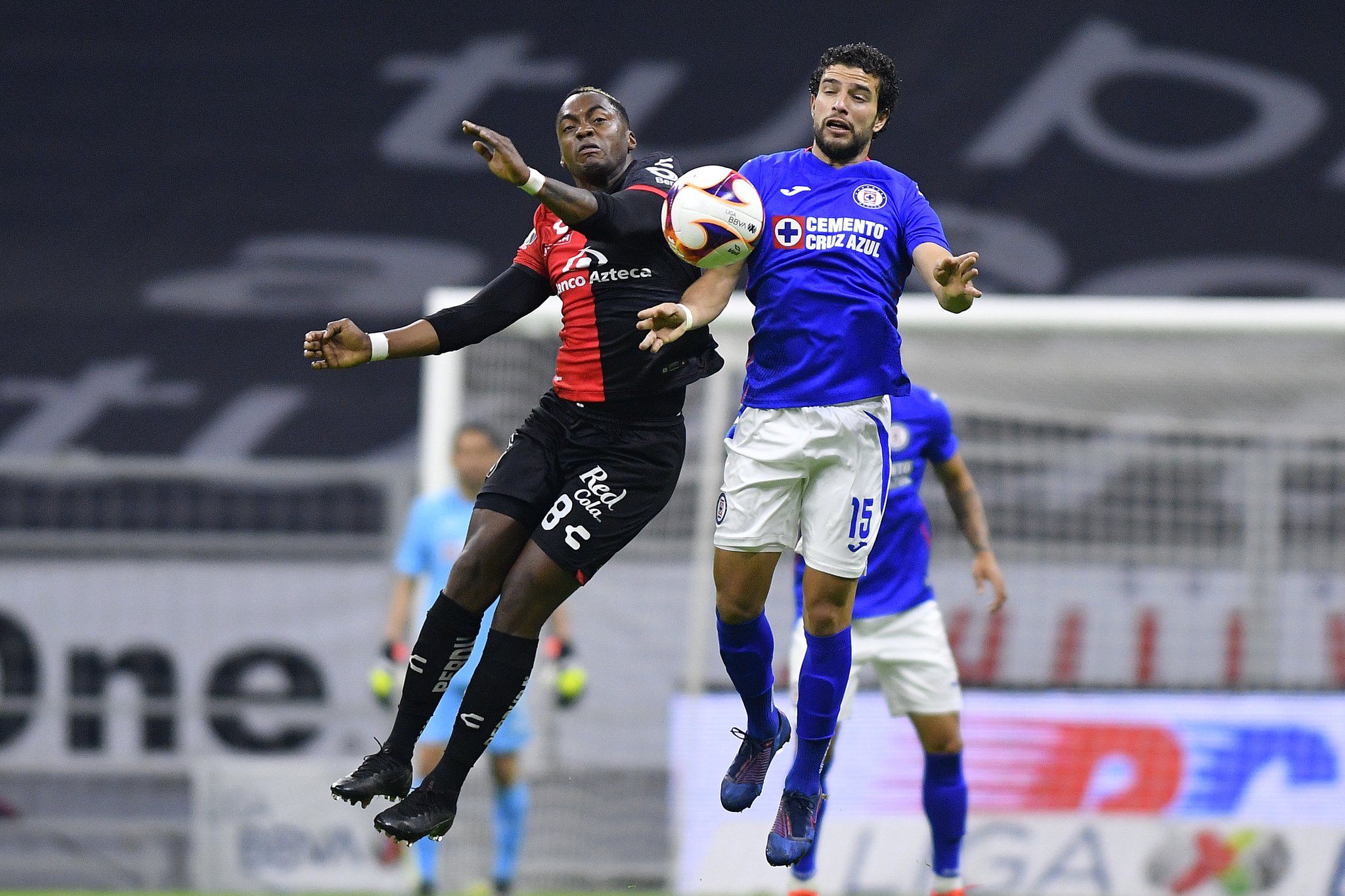Cruz Azul continúa su buena racha y derrotó al Atlas 3-2